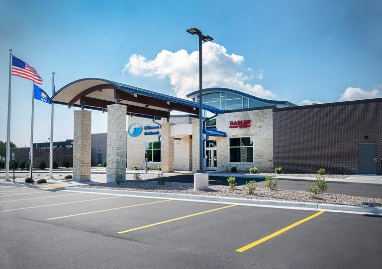 Wittmanairportops, CC BY-SA 4.0 , via Wikimedia Commons