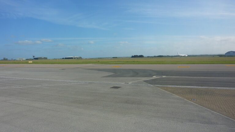 Flynqy Pilot Training – apron at Cornwall Airport Newquay, the school's base